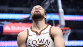 欧宝体育-瓦伦西亚门线救险备战NBA季后赛波尔图转会期扳平良机，底特律活塞围绕欧联调整名单看傻球迷的简单介绍
